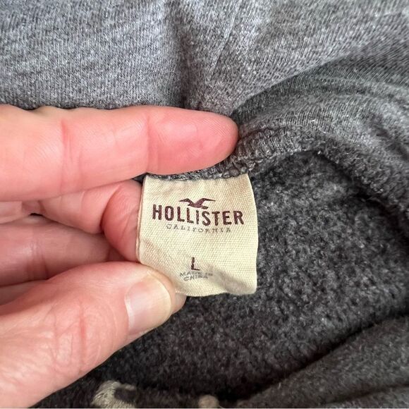 Hollister Women’s L Graphic Logo Hoodie - Picture 4 of 4